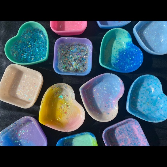 CUSTOM COLOR IRIDESCENT DISHES - Custom Style, Shape & Color. - Picture 15 of 17